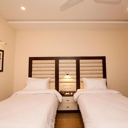 Hotel One Rahim Yar Khan Club Road Exterior photo