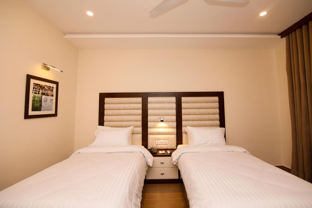 Hotel One Rahim Yar Khan Club Road Exterior photo